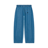 We Are Kids Elia denim broek blauw – wijde kinderbroek in denim met elastische tailleband, zijzakken en geborduurd logo op de achterzak | Ontdek We Are Kids bij Little Fashion Addict
