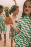 We Are Kdis T-shirt Dylan Green Diamonds – Vrolijk eT-shirt voor meisjes met groen diamantenpatroon, gemaakt van biologisch katoen | Verkrijgbaar bij Little Fashion Addict