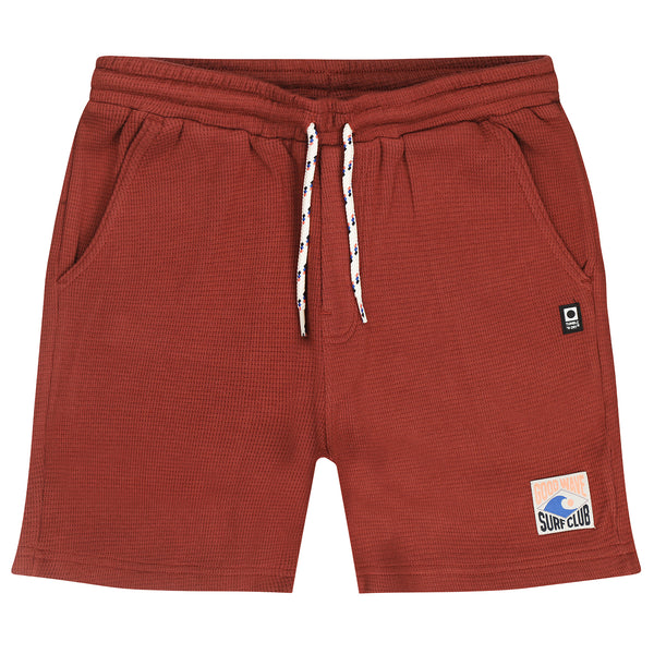 Roestkleurige jongensshort in wafelstof van Tumble ’n Dry | Southport Shorts Brown van Tumble 'n Dry - verkrijgbaar bij Little Fashion Addict