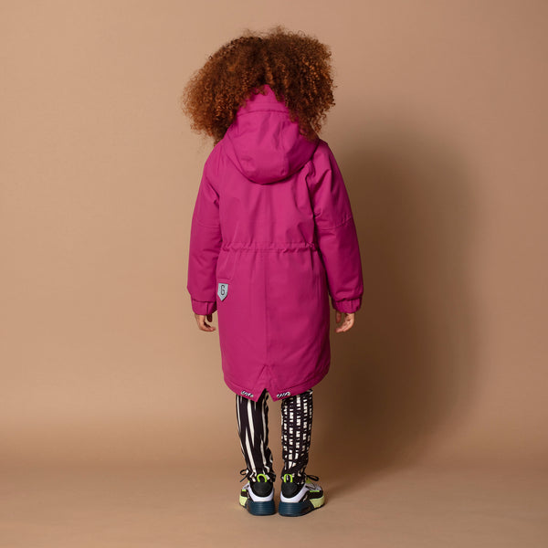 Gosoaky – Winterjas Black Camel in kleur: Festival Fuchsia - Girlsfashion - Ideale jas voor meisjes - Beschikbaar vanaf maat 86 tot en met 164 - Verkrijgbaar bij Little Fashion Addict