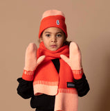 Gosoaky - King Kuala- Beanie/Muts – Duo-tone combi van Tangerine Tango Red - Girlsfashion - Beschikbaar vanaf 18 maanden tot 12 jaar - Verkrijgbaar bij Little Fashion Addict