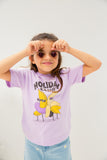 Hundred Pieces - Organic Cotton Holiday Club Girl T-shirt - Kleur: Lichtpaars - Meisjesmode - Zomercollectie 2023 - Verkrijgbaar bij Littlefashionaddict.com