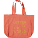 Letter To The World - LTTW Tote Bag - Koraalroze totebag met gele letters 'Letter To The World'- Summer Solstice - Zomercollectie 2023 - Verkrijgbaar bij Littlefashionaddict.com