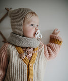 Little Fashion Addict - Mushie - Fopspeenketting Cleo - Kleur: Blush/wood - sfeerfoto