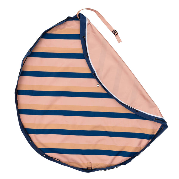 Play & Go Outdoor Speelmat/Opbergzak - Print: Mokka Stripes - verkrijgbaar bij littlefashionaddict.com