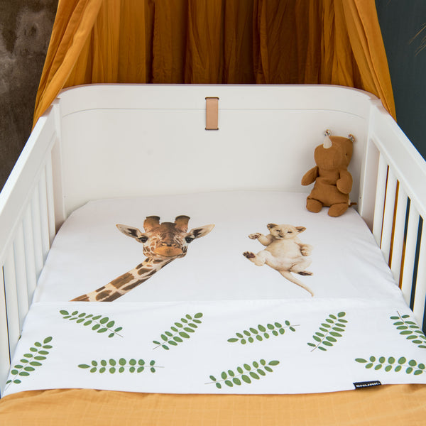 Snurk Beddengoed - Wild Friends Baby Ledikant laken set - Set van laken en hoeslaken voor baby - verkrijgbaar bij Little Fashion Addict