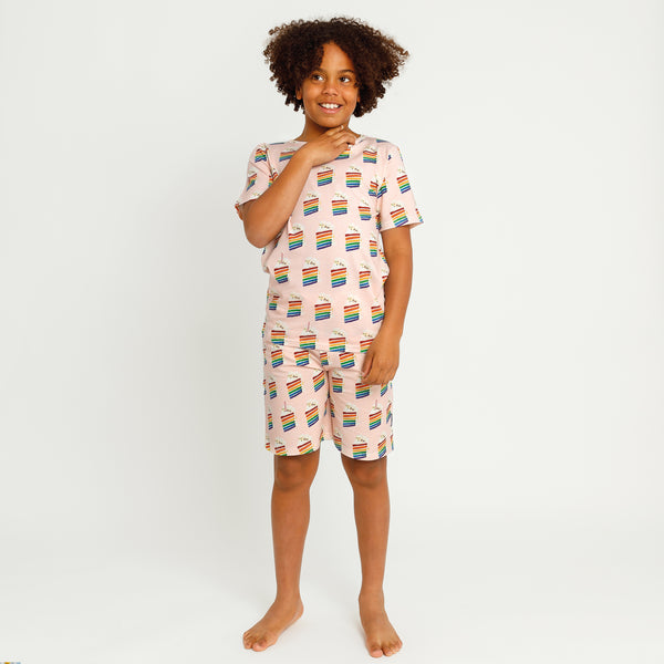 Snurk - Rainbow Cake Shorts Kids - Voor jongens en meisjes - Beschikbaar vanaf maat 92 tot 164 - Verkrijgbaar bij Littlefashionaddict.com