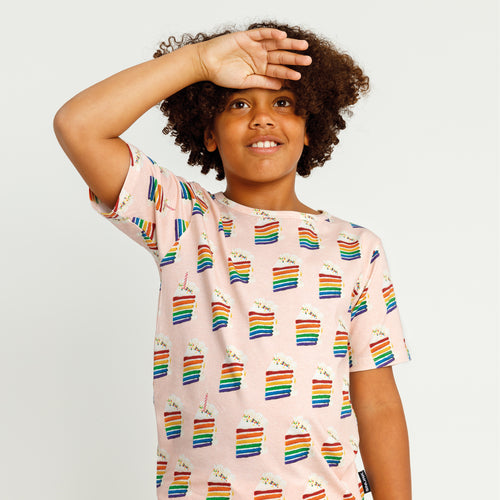 Snurk - Rainbow Cake T-shirt Kids - Voor jongens en meisjes - Beschikbaar vanaf maat 92 tot 164 - Verkrijgbaar bij Littlefashionaddict.com