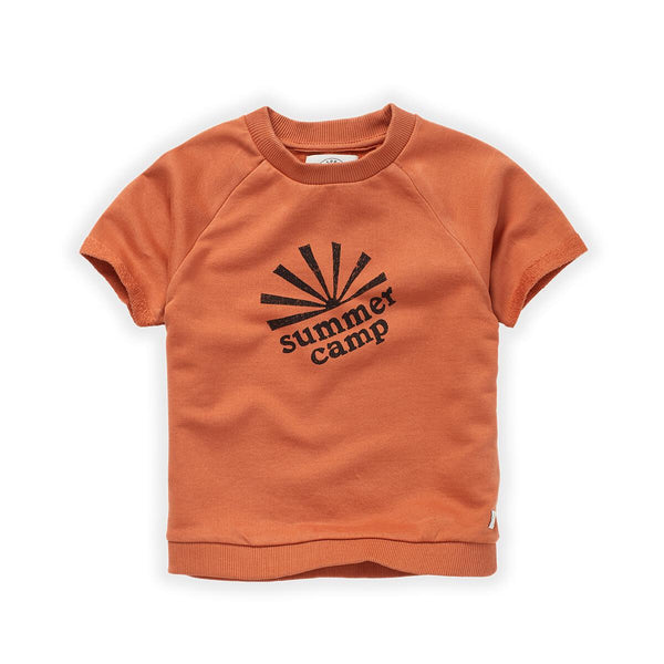 Little Fashion Addict - Sproet & Sprout – Sweatshirt summer camp in de kleur Café - unisex - voor jongens en meisjes- Collectie: Camp Nowhere verkrijgbaar bij Littlefashionaddict.com