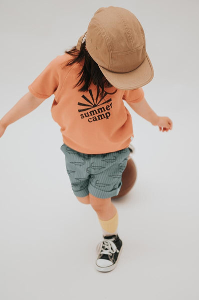 Little Fashion Addict - Sproet & Sprout – Sweatshirt summer camp in de kleur Café - unisex - voor jongens en meisjes- Collectie: Camp Nowhere verkrijgbaar bij Littlefashionaddict.com