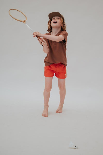 Little Fashion Addict - Sproet & Sprout – Sport Shorts Poppy Red voor jongens - Collectie: Camp Nowhere verkrijgbaar bij Littlefashionaddict.com