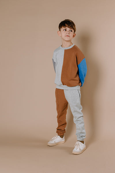 Littlefashionaddict - Sproet & Sprout - AW22 - Sweatpants Colourblock - Multi colour joggingsbroek - Voor jongens - Vanaf 4 tot 10 jaar in stock en verkrijgbaar bij Little Fashion Addict