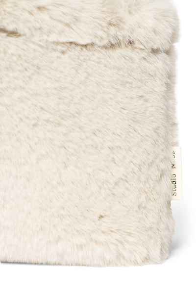 Little Fashion Addict - Studio Noos - Faux Fur Mini Handbag - Kleur: Neutral - Verkrijgbaar bij Littlefashionaddict.com