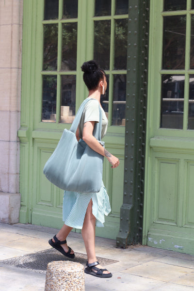 Little Fashion Addict - Studio Noos - Green Wrinkle Mom Bag - Verkrijgbaar bij Littlefashionaddict.com