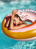 Sunnylife - Luxe Zwembandring - in roze met opschrift Paradisio - Verkrijgbaar bij Little Fashion Addict